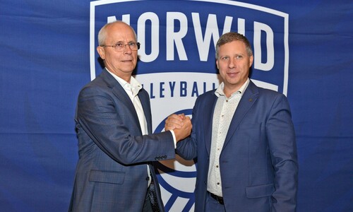 Założyciel Klubu Krzysztof WachowiakRektor PCz dr hab. inż. Marek Warzecha, prof. PCz