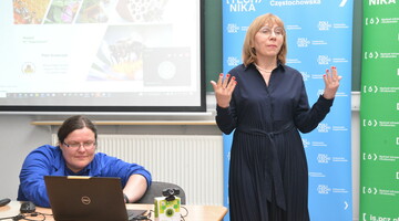 Na zdjęciu prof. dr hab. Agata Rosińska - organizator Światowego Dnia Ziemi na Politechnice Częstochowskiej