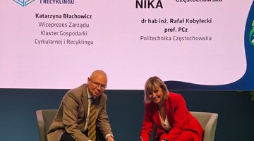 Podpisanie umowy z klastrem na targach POLECO