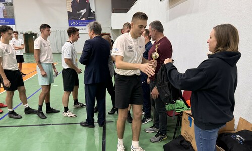 Uczestnicy Otwartego Turnieju Sportowego w piłce nożnej i siatkowej