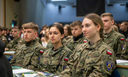 Uczniowie klasy mundurowej podczas Dnia Mundurowych na Politechnice Częstochowskiej
