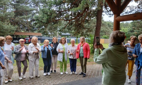 Uczestnicy pikniki UTW PCz