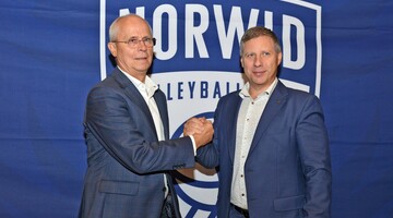 Założyciel Klubu Krzysztof WachowiakRektor PCz dr hab. inż. Marek Warzecha, prof. PCz