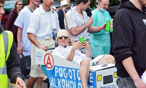 Uczestnicy Korowodu studenckiego w ramach Juwenaliów 2025