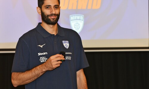 Zawodnik KS Norwid Milad Ebadipour - przyjmujący