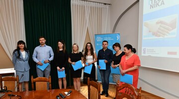 Podsumowanie projektu „Politechnika Częstochowska uczelnią dostępną” - na zdjęciu osoby uczestniczące w wydarzeniu