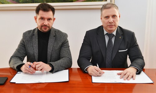 Podpisanie umowy Politechnika Częstochowska-Grupa VERSO DELTOID sp. z o.o.