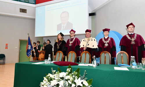 Uroczystość nadania naukowcowi tytułu doktora honoris causa Politechniki Częstochowskiej odbyła się 7 listopada 2022r. w Auli Wydziału Zarządzania Politechniki Częstochowskiej.
