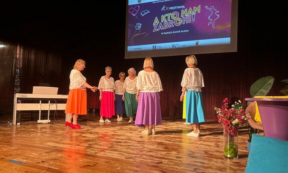 Grupa UTW PCz Taniec w kręgu . Festiwal 