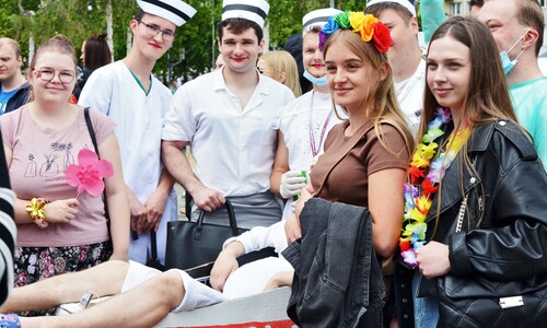 Uczestnicy Korowodu studenckiego w ramach Juwenaliów 2025