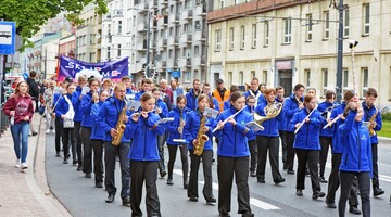Uczestnicy Korowodu studenckiego w ramach Juwenaliów 2025
