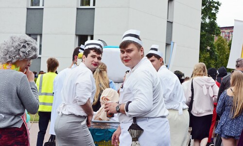 Uczestnicy Korowodu studenckiego w ramach Juwenaliów 2025