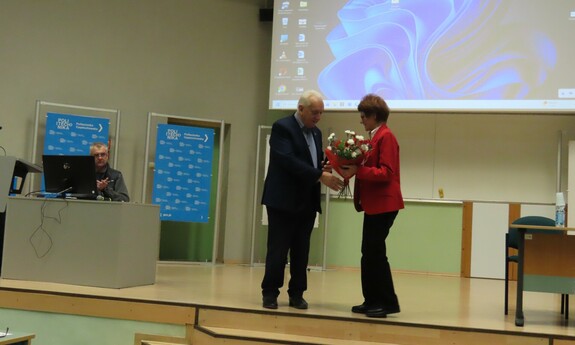 Adam Kiwacki – Prezes Zarządu Głównego Stowarzyszenia Miłośników Lwowa i Kresów Południowo Wschodnich. Wykład UTW PCz