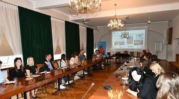 Podsumowanie projektu „Politechnika Częstochowska uczelnią dostępną” - na zdjęciu osoby uczestniczące w wydarzeniu